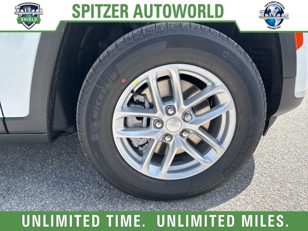 new 2025 Jeep Grand Cherokee L car, priced at $36,995