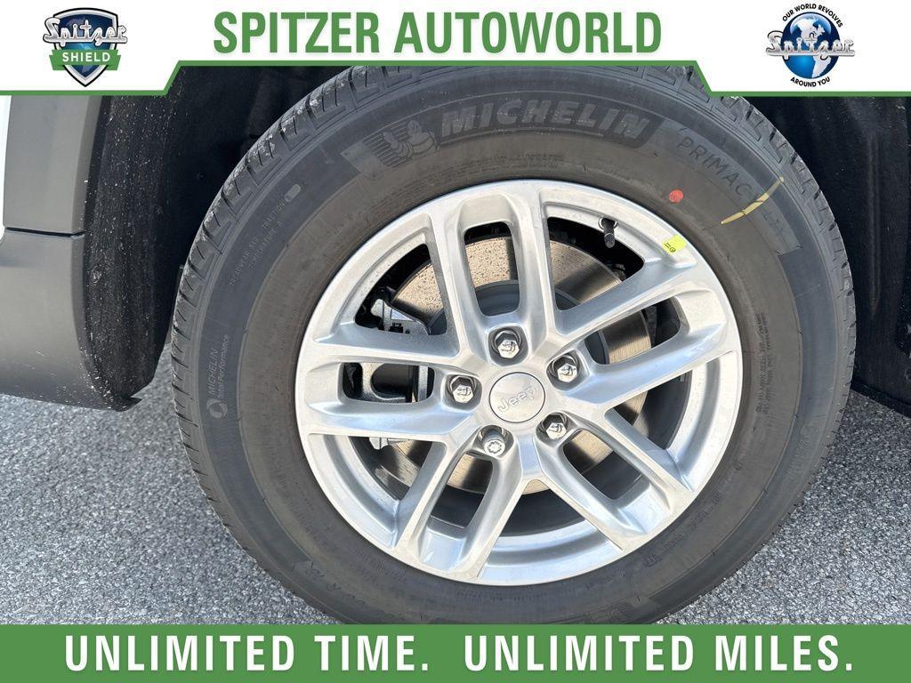 new 2025 Jeep Grand Cherokee L car, priced at $36,995