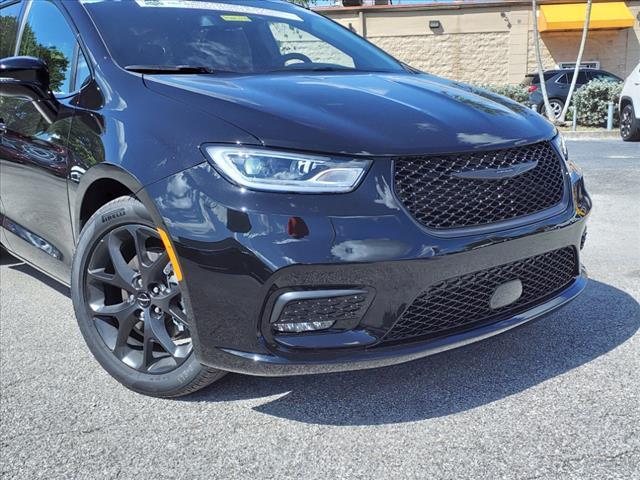 new 2024 Chrysler Pacifica car, priced at $45,500