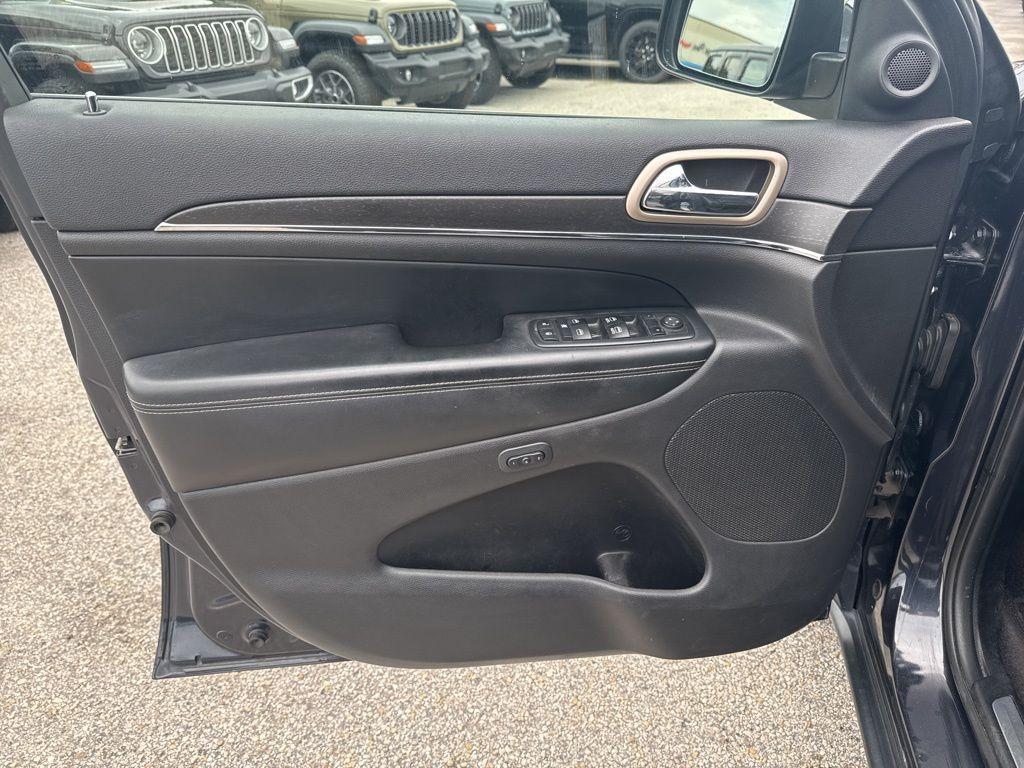 used 2016 Jeep Grand Cherokee car, priced at $10,991