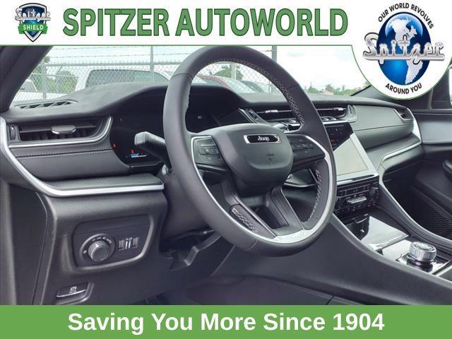 new 2025 Jeep Grand Cherokee car, priced at $40,117