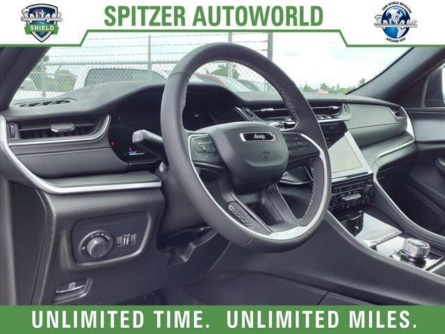 new 2025 Jeep Grand Cherokee car, priced at $35,425