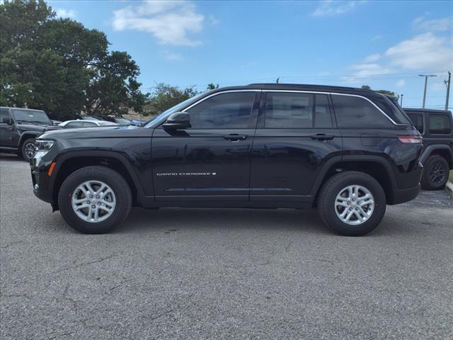 new 2025 Jeep Grand Cherokee car, priced at $44,215