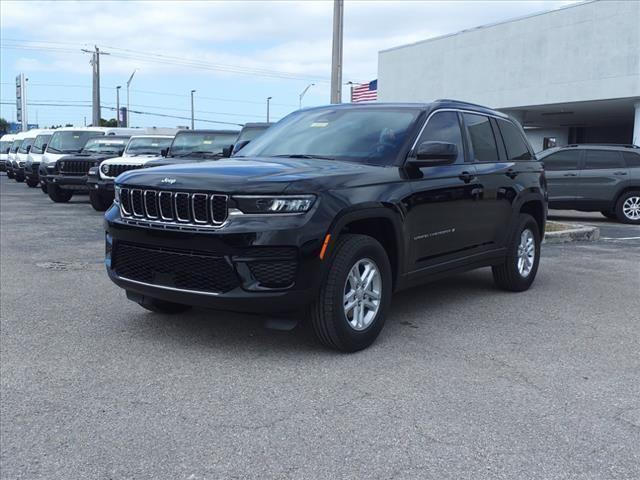 new 2025 Jeep Grand Cherokee car, priced at $44,215