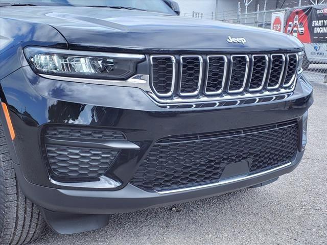 new 2025 Jeep Grand Cherokee car, priced at $44,215