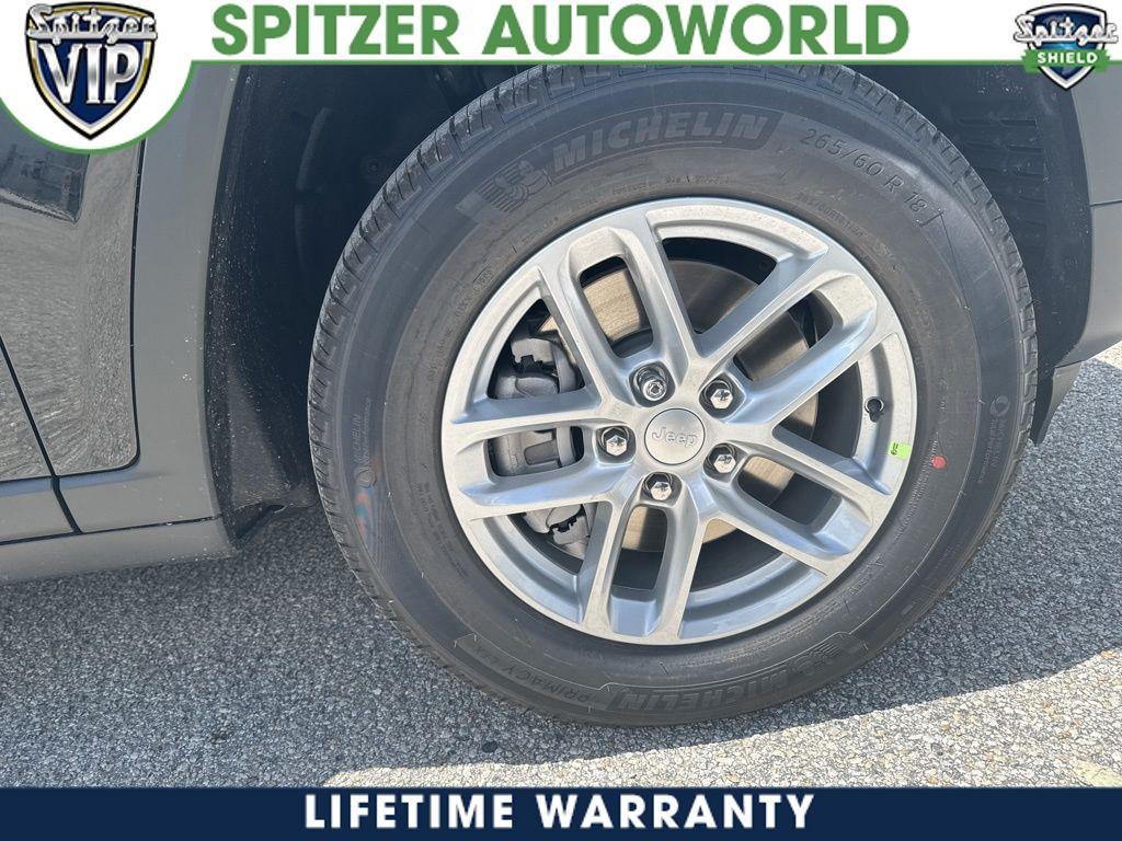 new 2025 Jeep Grand Cherokee L car, priced at $35,995