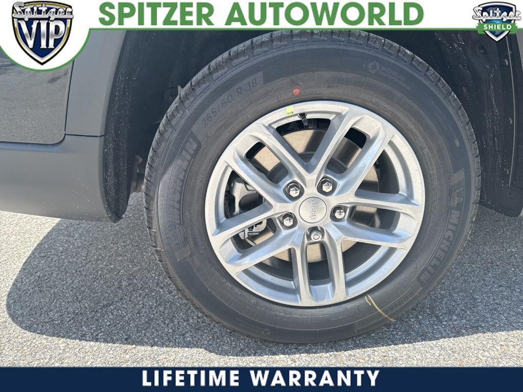 new 2025 Jeep Grand Cherokee L car, priced at $35,995