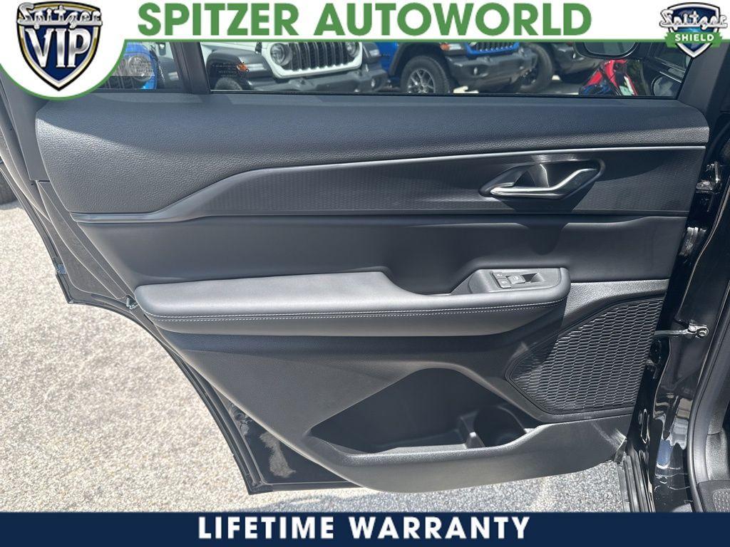 new 2025 Jeep Grand Cherokee L car, priced at $35,995