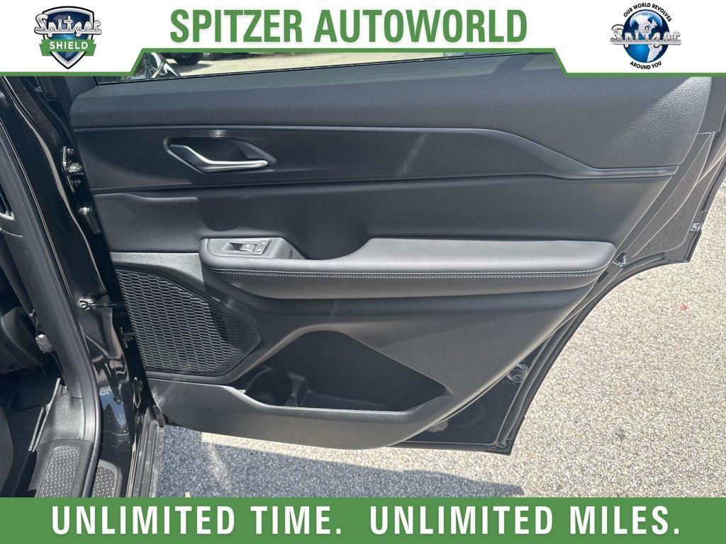 new 2025 Jeep Grand Cherokee L car, priced at $36,995
