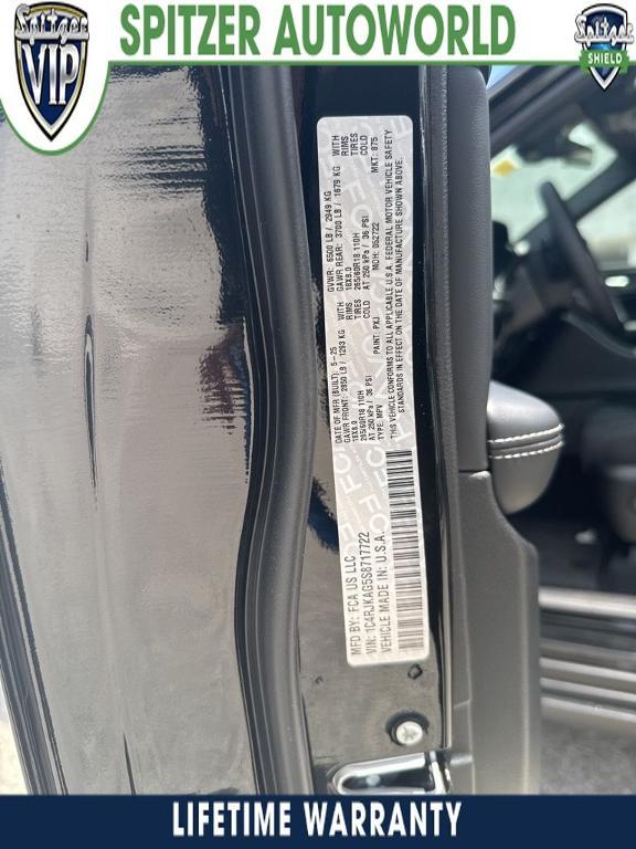 new 2025 Jeep Grand Cherokee L car, priced at $35,995