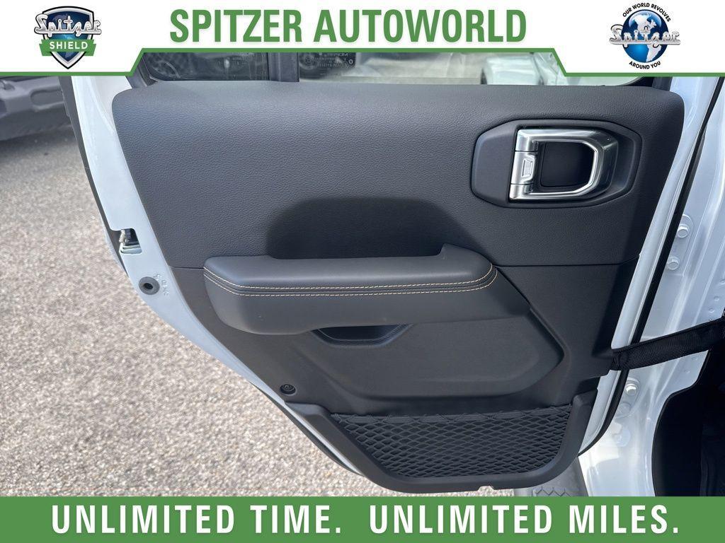 new 2025 Jeep Wrangler car, priced at $55,995