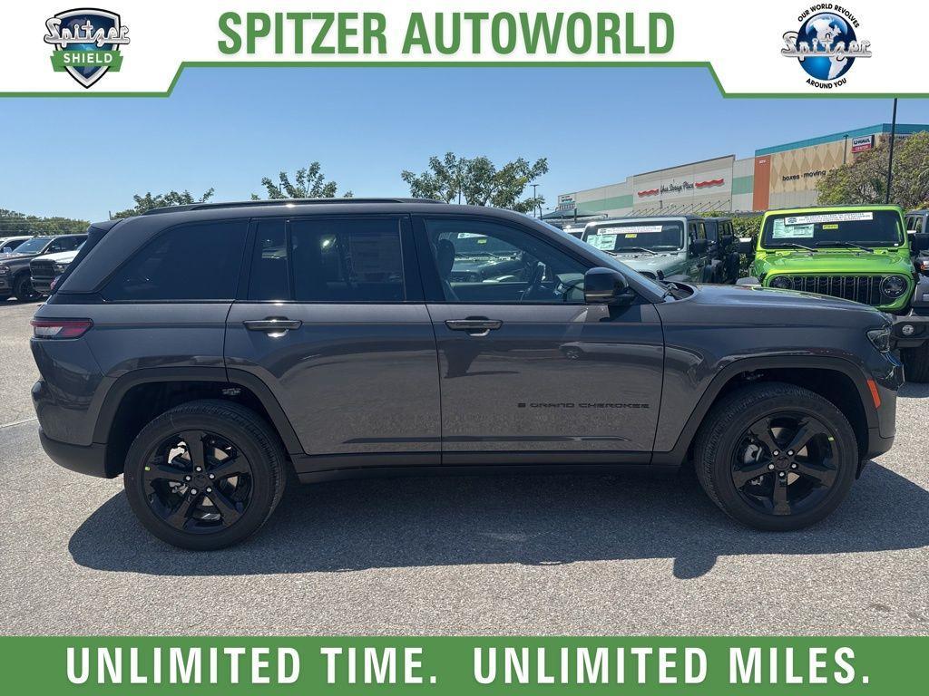 new 2025 Jeep Grand Cherokee car, priced at $36,729