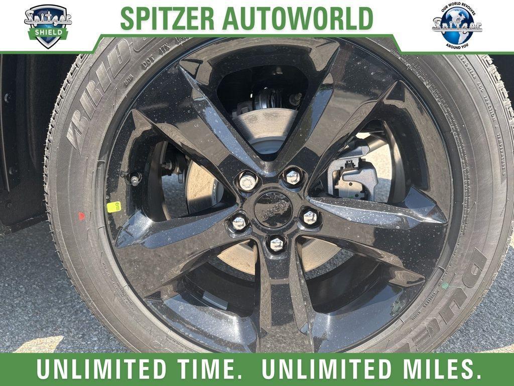 new 2025 Jeep Grand Cherokee car, priced at $36,729