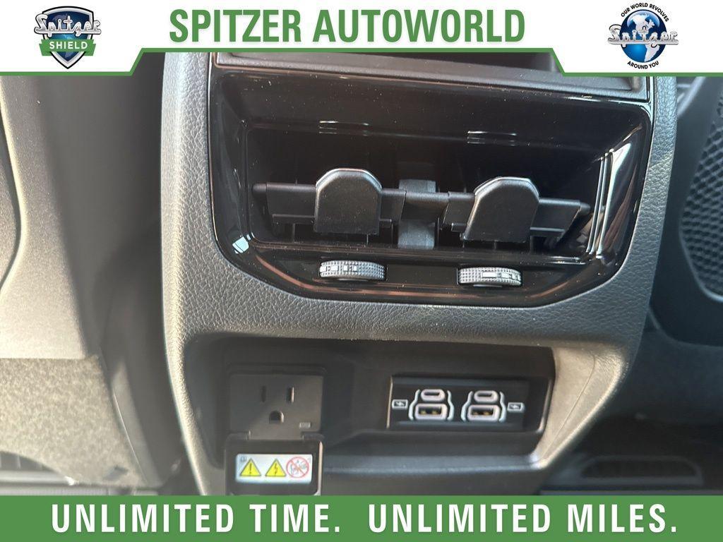 new 2025 Jeep Grand Cherokee car, priced at $36,729