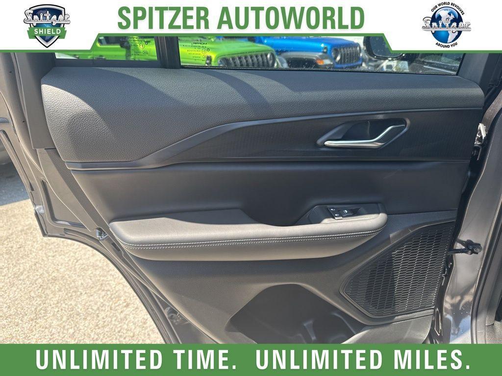 new 2025 Jeep Grand Cherokee car, priced at $36,729