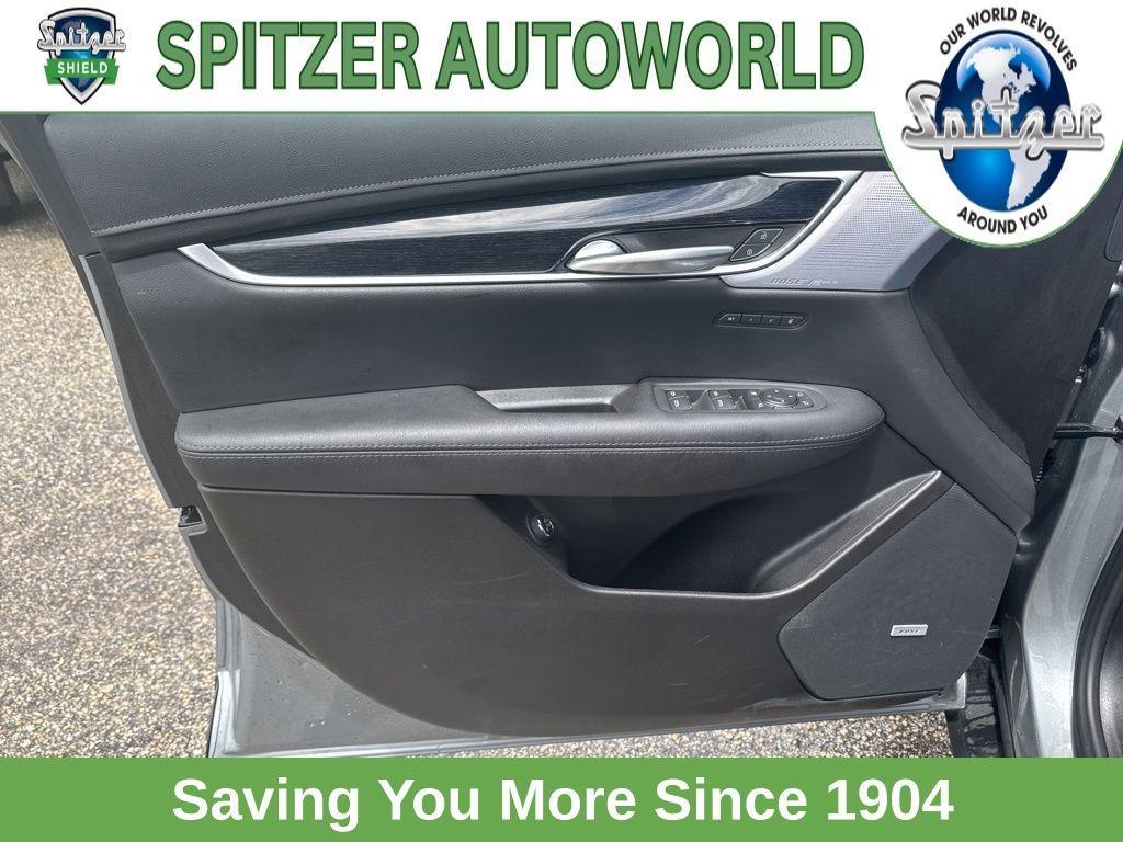 used 2025 Cadillac XT5 car, priced at $45,997
