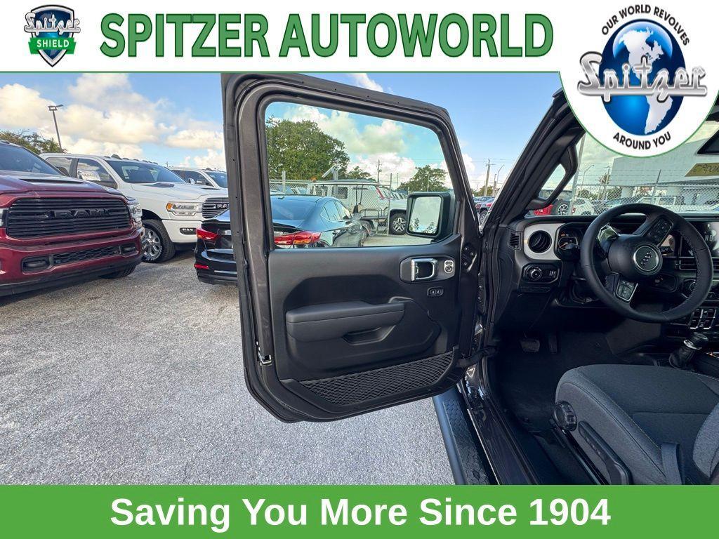 new 2025 Jeep Wrangler car, priced at $47,479