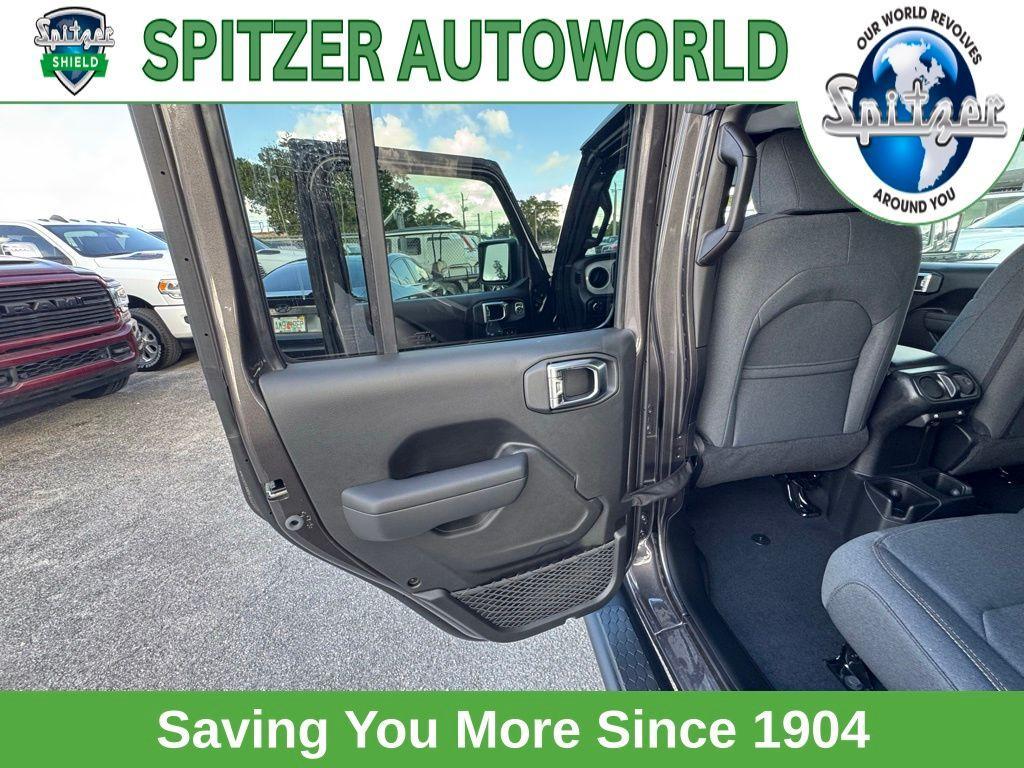 new 2025 Jeep Wrangler car, priced at $47,479
