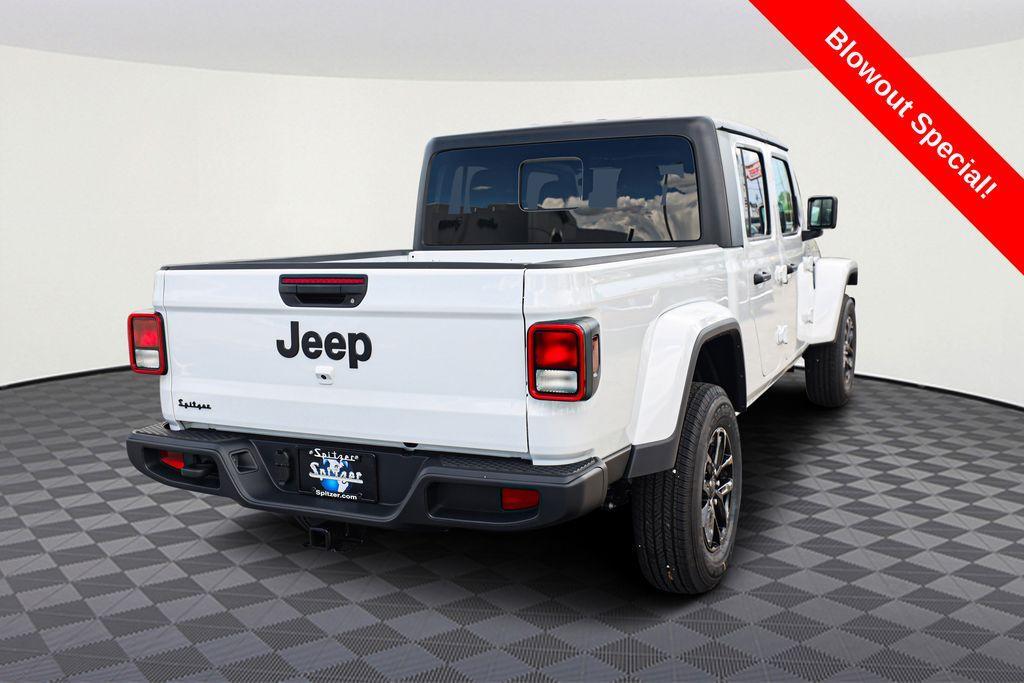 new 2023 Jeep Gladiator car