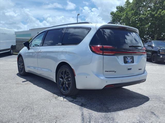 new 2024 Chrysler Pacifica car, priced at $47,135