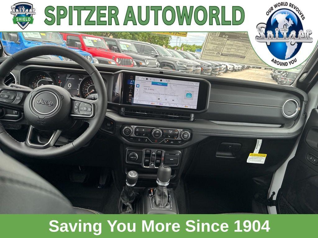 new 2025 Jeep Gladiator car, priced at $45,981