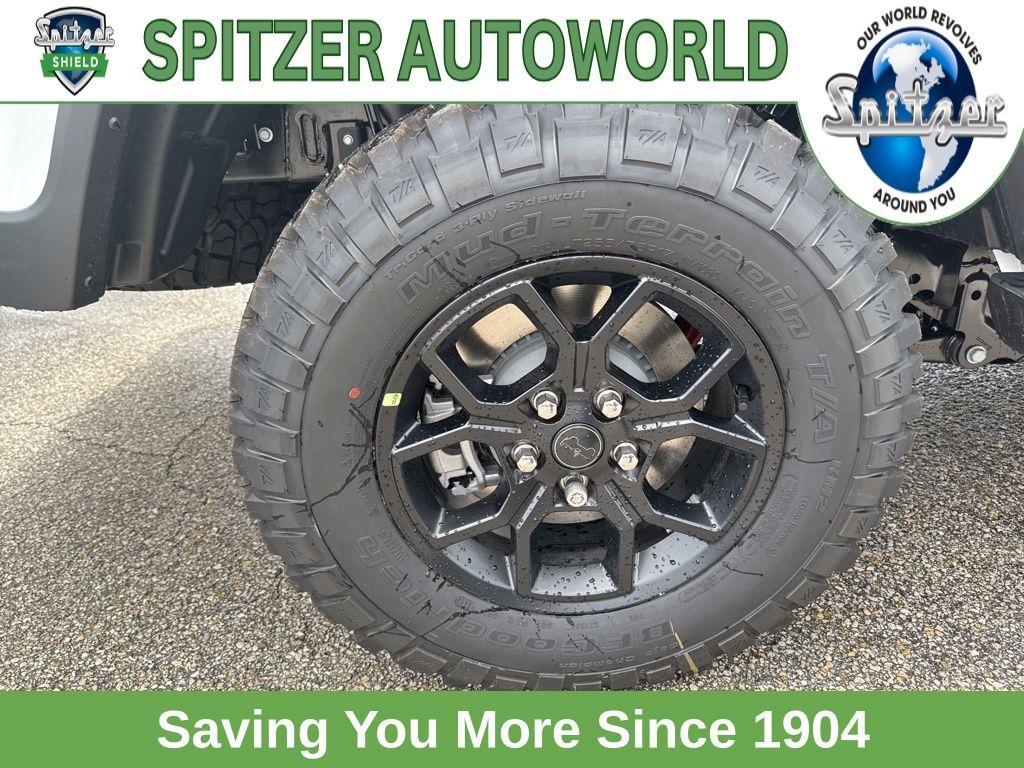 new 2025 Jeep Gladiator car, priced at $45,981