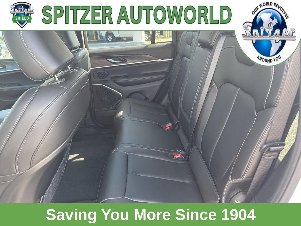 new 2025 Jeep Grand Cherokee car, priced at $50,945