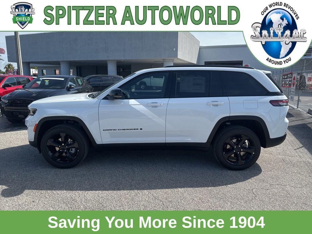 new 2025 Jeep Grand Cherokee car, priced at $50,945