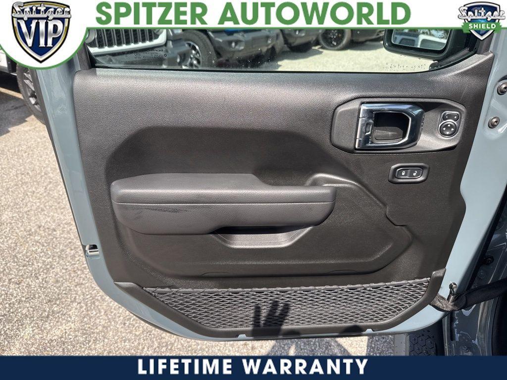 new 2025 Jeep Wrangler car, priced at $50,595