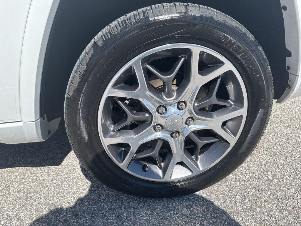 used 2021 Jeep Grand Cherokee car, priced at $20,991