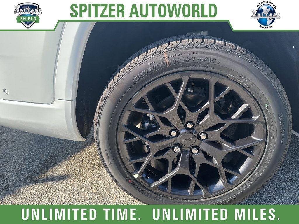 new 2025 Jeep Grand Cherokee L car, priced at $66,395