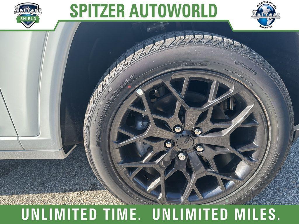 new 2025 Jeep Grand Cherokee L car, priced at $66,395