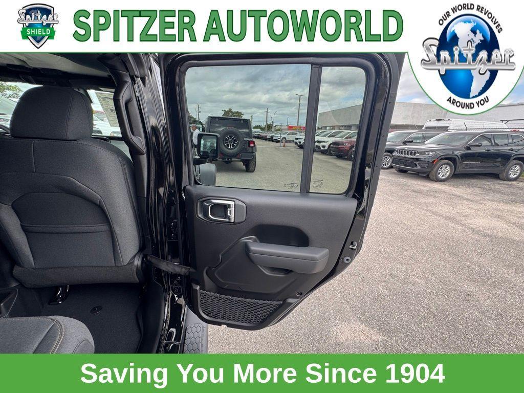 new 2025 Jeep Wrangler car, priced at $47,475