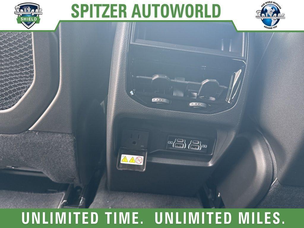 new 2025 Jeep Grand Cherokee car, priced at $35,725