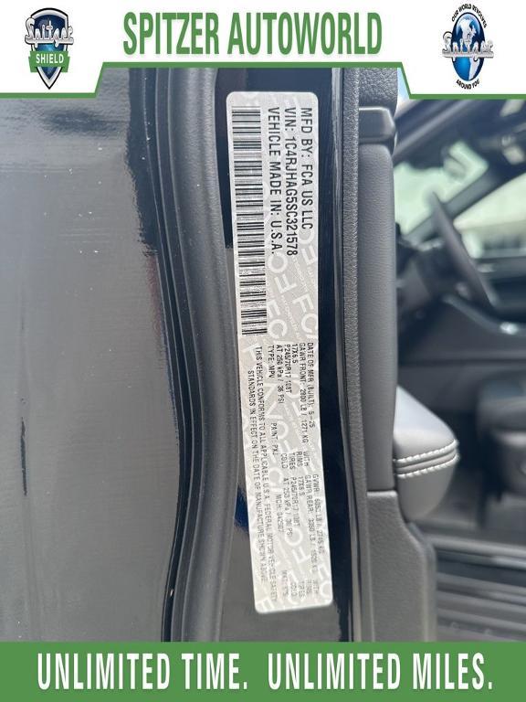 new 2025 Jeep Grand Cherokee car, priced at $35,725