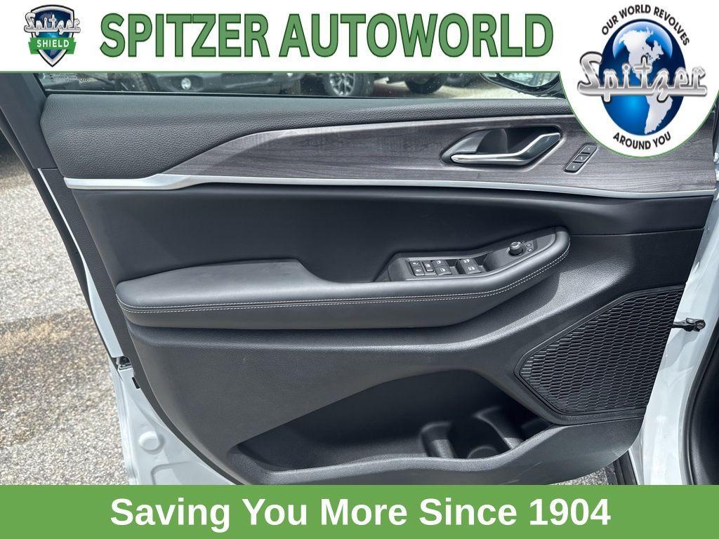 new 2025 Jeep Grand Cherokee L car, priced at $46,971
