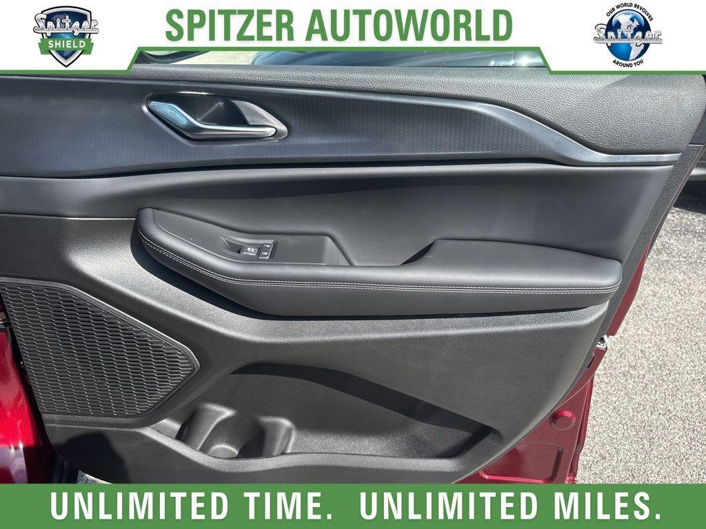 new 2025 Jeep Grand Cherokee car, priced at $35,729