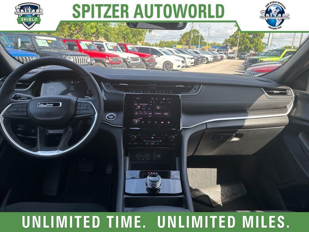 new 2025 Jeep Grand Cherokee car, priced at $35,729