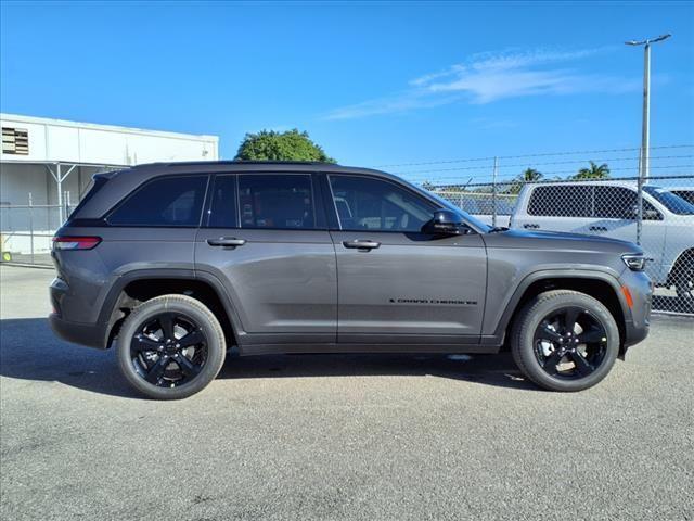 new 2025 Jeep Grand Cherokee car, priced at $56,455