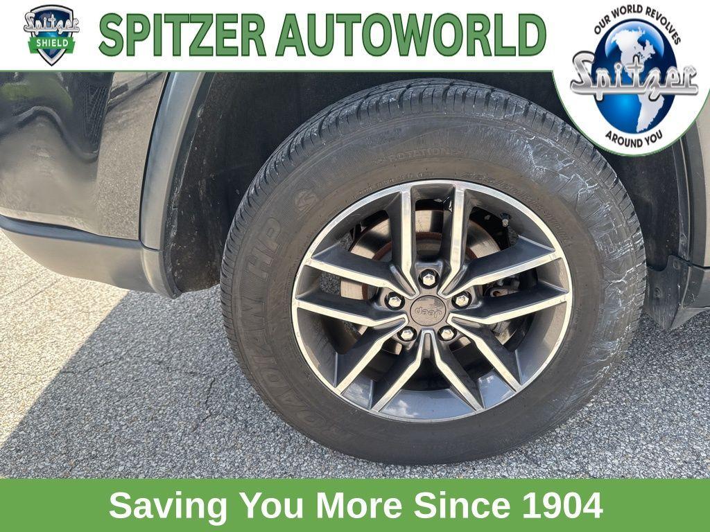 used 2019 Jeep Grand Cherokee car, priced at $17,971