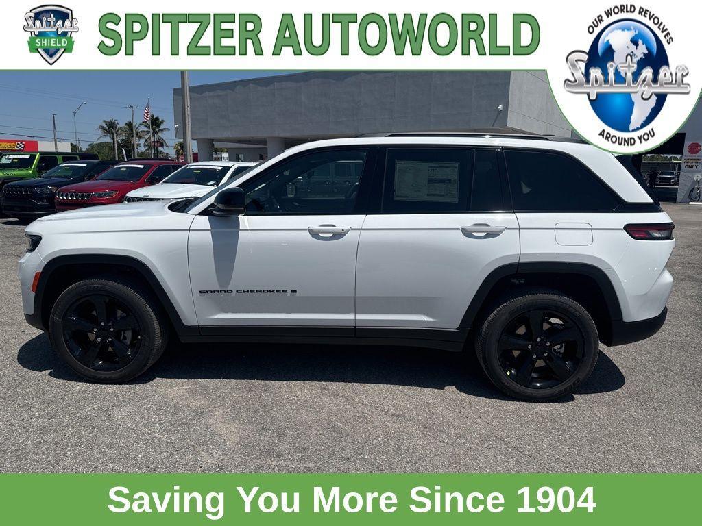new 2025 Jeep Grand Cherokee car, priced at $42,111