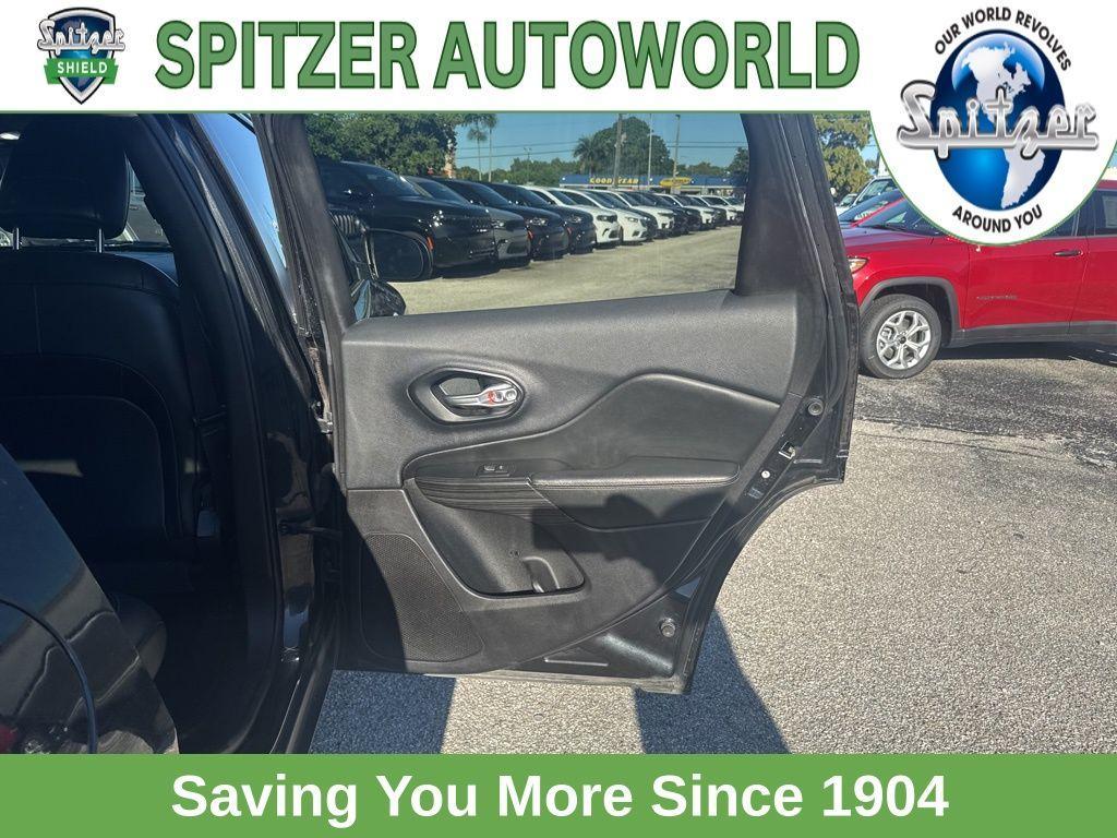 used 2015 Jeep Cherokee car, priced at $8,691