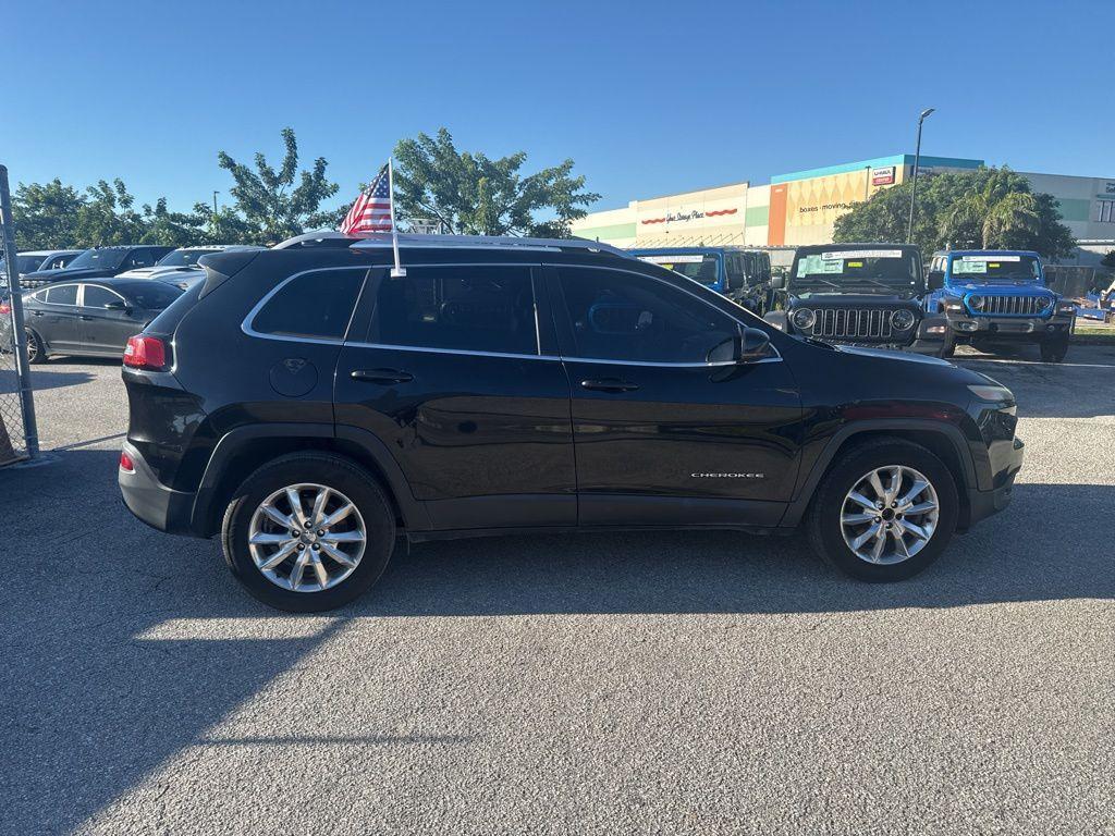 used 2015 Jeep Cherokee car, priced at $8,391
