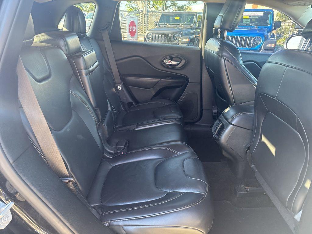 used 2015 Jeep Cherokee car, priced at $8,391