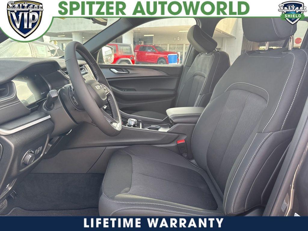 new 2025 Jeep Grand Cherokee L car, priced at $37,995