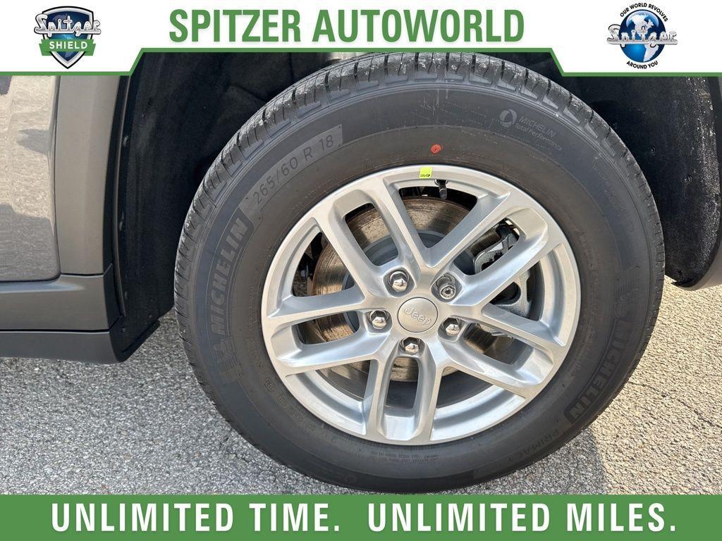 new 2025 Jeep Grand Cherokee L car, priced at $37,995