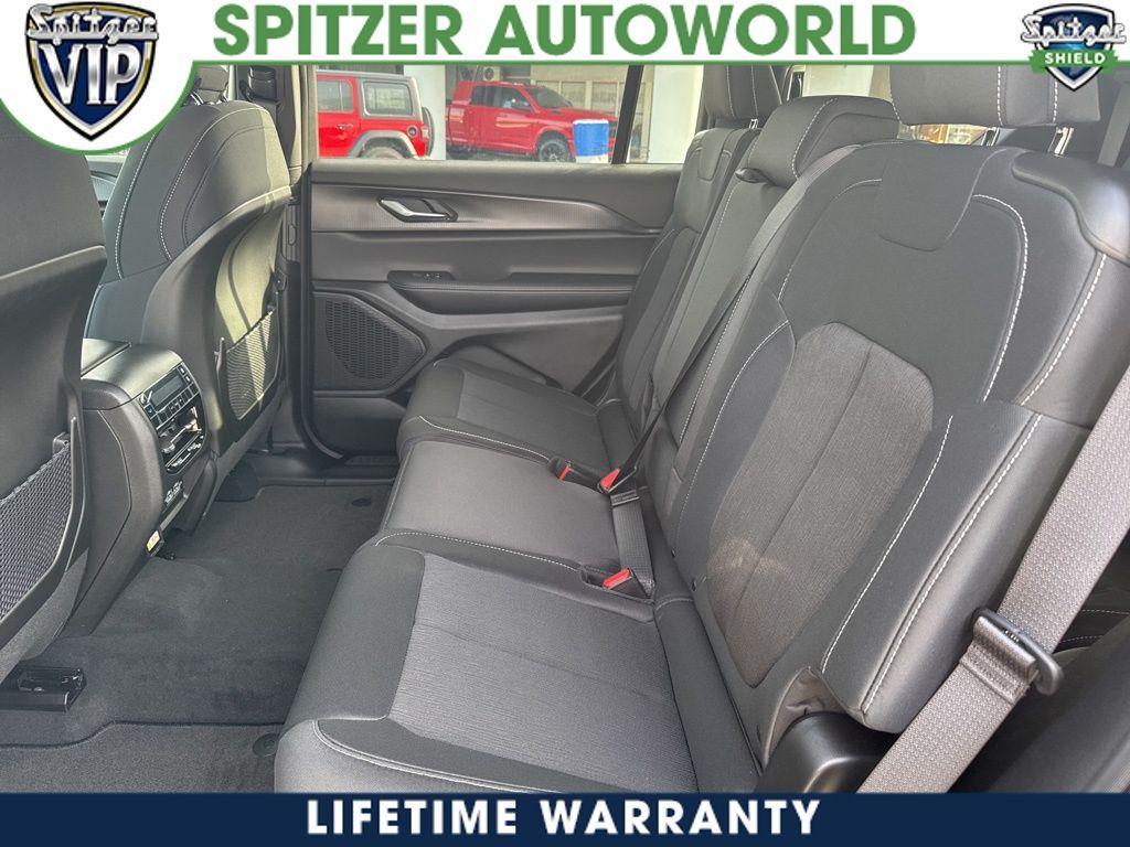 new 2025 Jeep Grand Cherokee L car, priced at $37,995