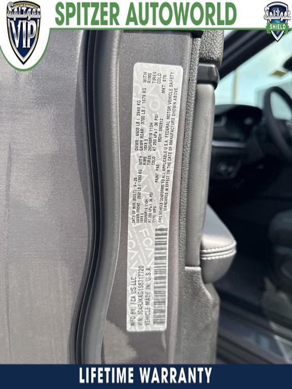 new 2025 Jeep Grand Cherokee L car, priced at $37,995