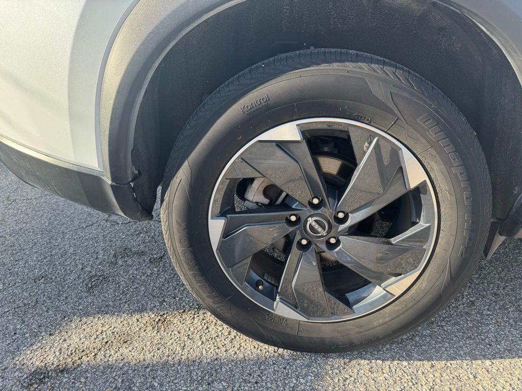 used 2024 Nissan Rogue car, priced at $24,371