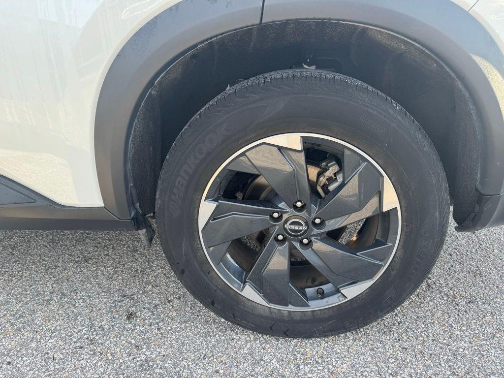 used 2024 Nissan Rogue car, priced at $24,371